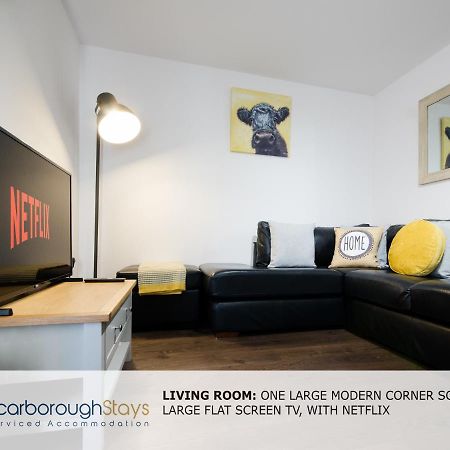 Hibernia Place, 3 Bedroom Townhouse With Patio & Seating Area - Free Parking Scarborough Eksteriør bilde