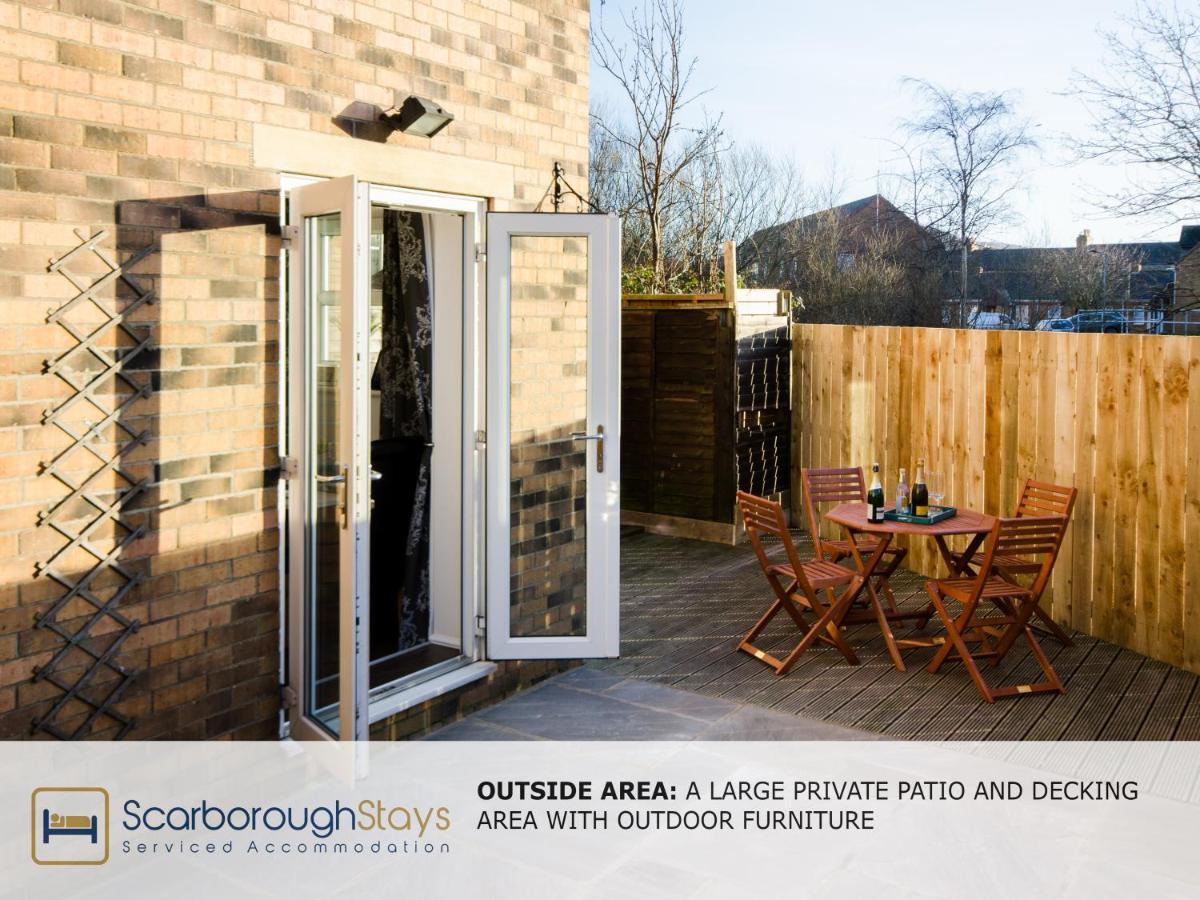 Hibernia Place, 3 Bedroom Townhouse With Patio & Seating Area - Free Parking Scarborough Eksteriør bilde