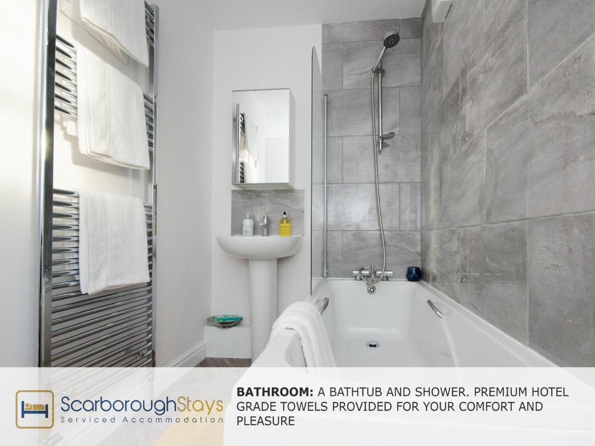 Hibernia Place, 3 Bedroom Townhouse With Patio & Seating Area - Free Parking Scarborough Eksteriør bilde