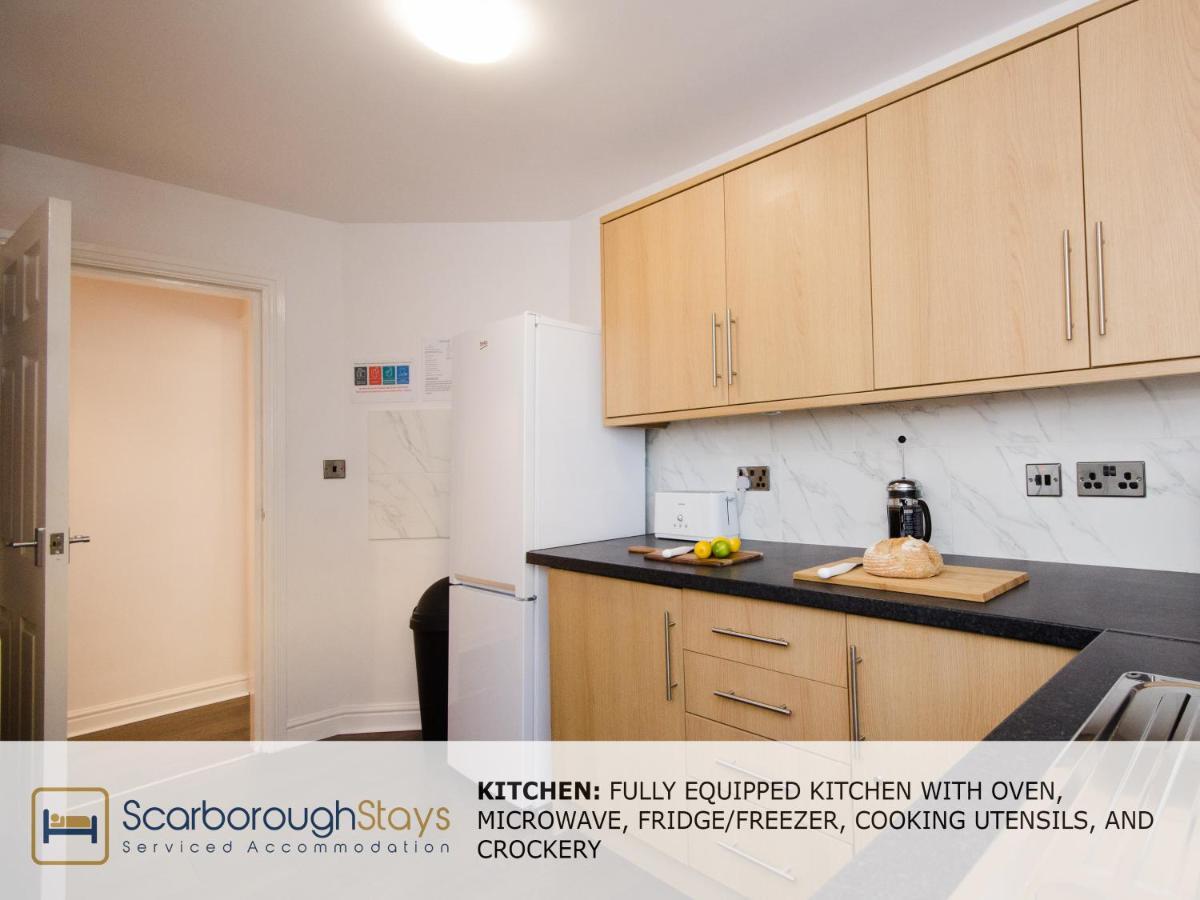 Hibernia Place, 3 Bedroom Townhouse With Patio & Seating Area - Free Parking Scarborough Eksteriør bilde