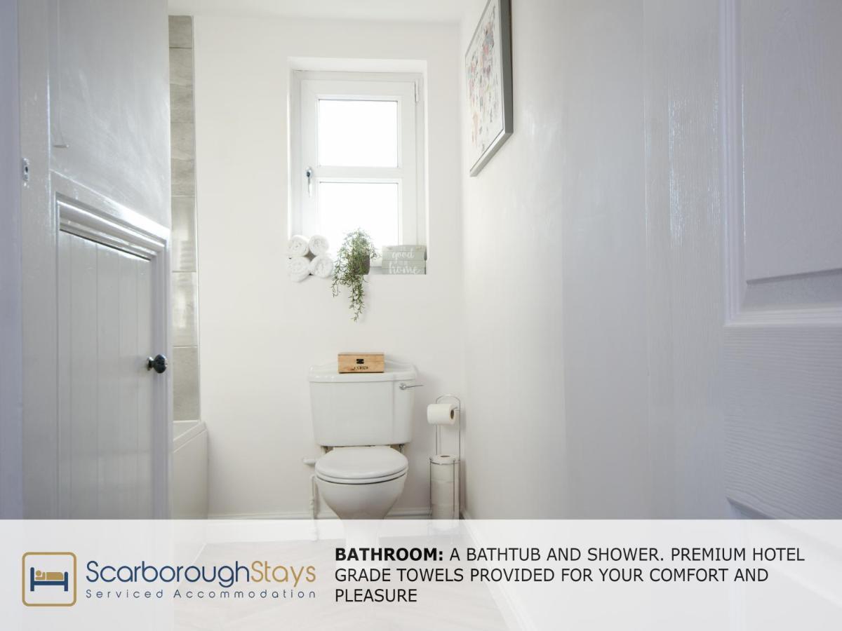 Hibernia Place, 3 Bedroom Townhouse With Patio & Seating Area - Free Parking Scarborough Eksteriør bilde