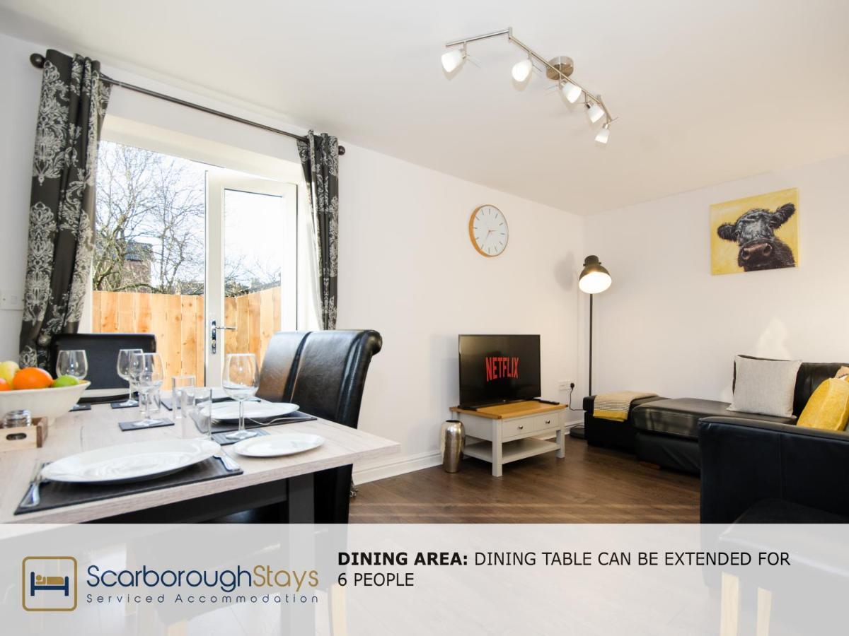 Hibernia Place, 3 Bedroom Townhouse With Patio & Seating Area - Free Parking Scarborough Eksteriør bilde